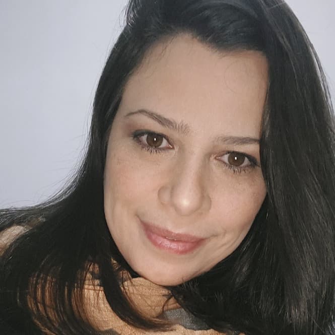 Débora Pinheiro